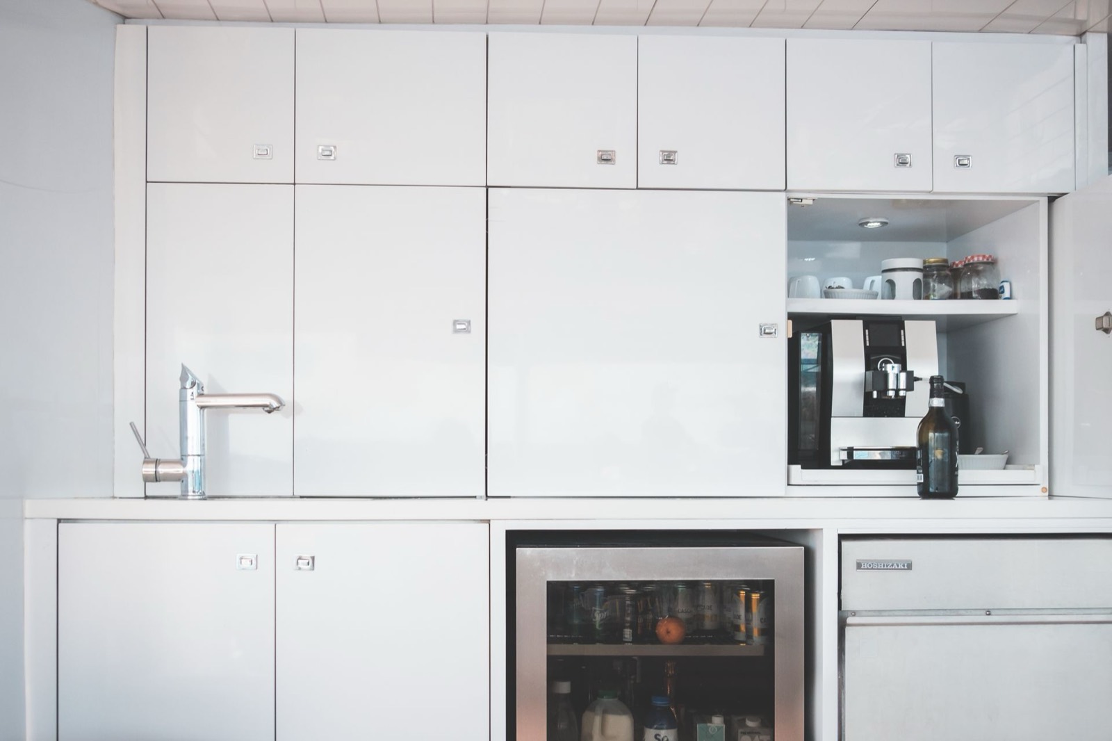 Yacht galley with provisioning refrigeration and ice machine